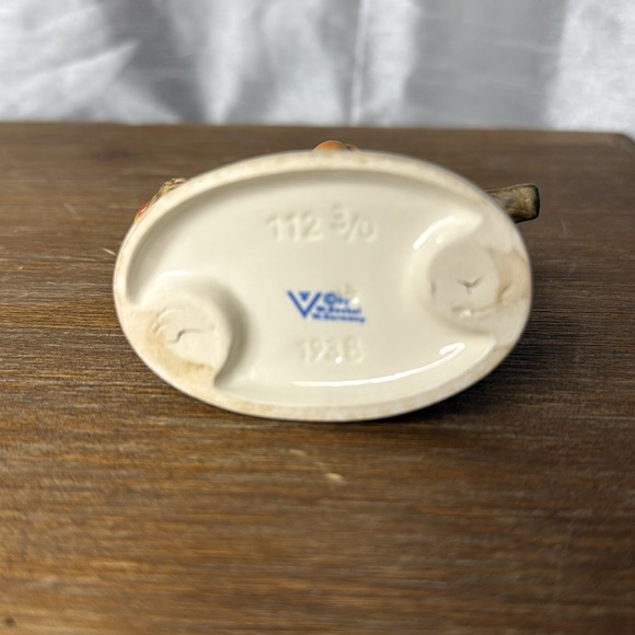 Vintage Hummel “Just Restin” 112 3/0 TMK-4
W. Germany 1938 4” Figurine - Picture 6 of 7